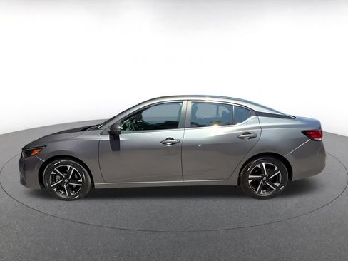 Used 2025 Nissan Sentra SV FWD image 9