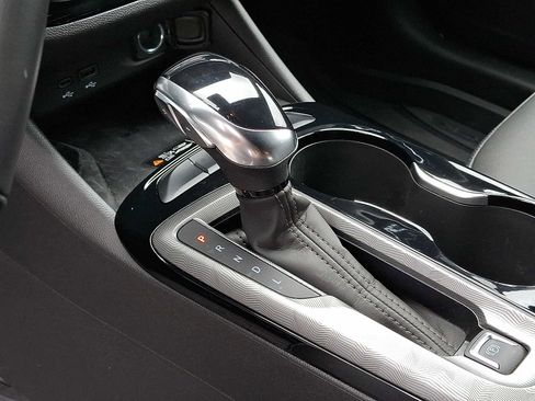 Certified 2024 Buick Envista Sport Touring w/ Convenience I Package FWD image 15