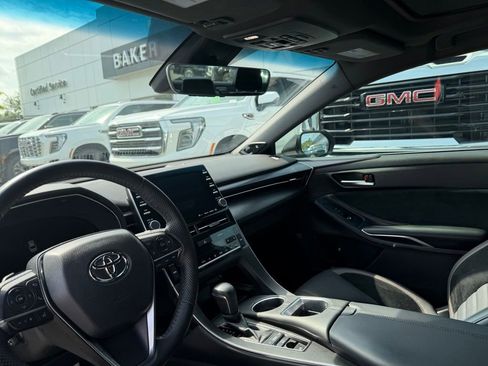 Used 2022 Toyota Avalon Touring w/ Advanced Safety Package FWD image 8