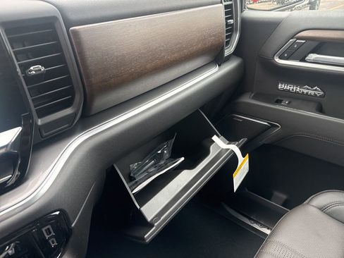 New 2026 Chevrolet Silverado 1500 High Country w/ Midnight Edition image 32