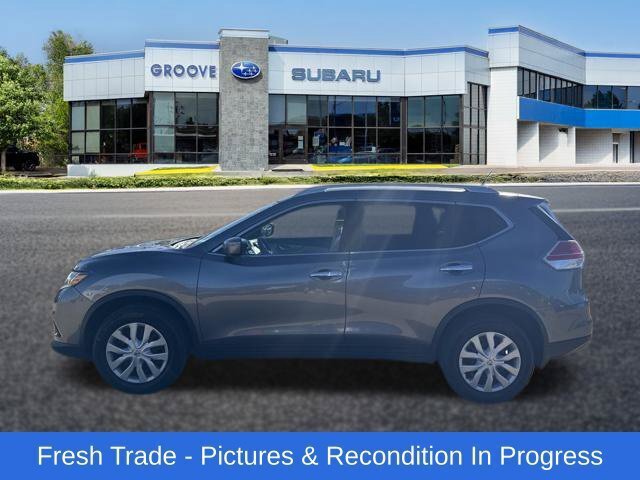 Used 2016 Nissan Rogue S w/ Appearance Package AWD/4WD image 2