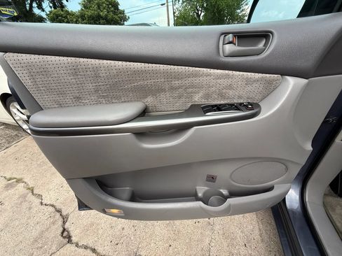 Used 2007 Toyota Sienna LE FWD image 18
