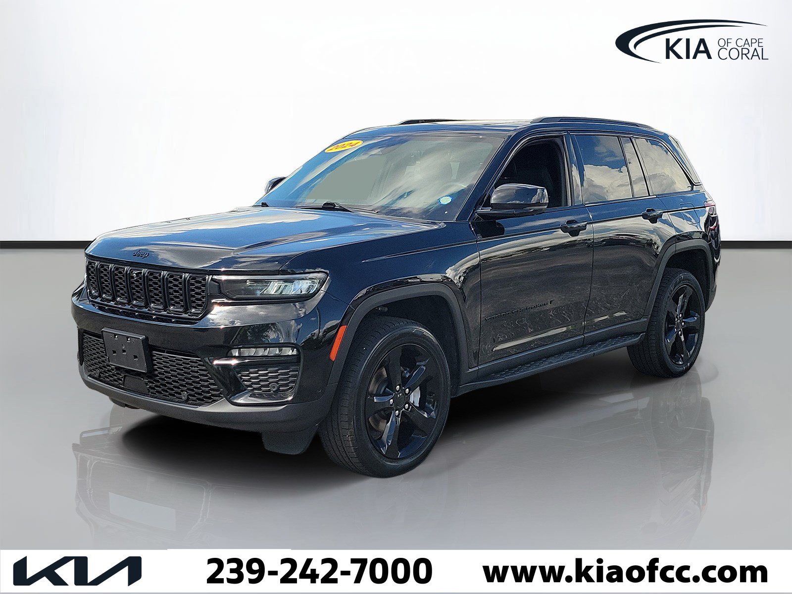 Used 2024 Jeep Grand Cherokee Limited w/ Luxury Tech Group II AWD/4WD image 3