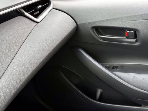 Used 2023 Toyota Corolla LE w/ Carpet Mat Package (TMS) FWD image 26