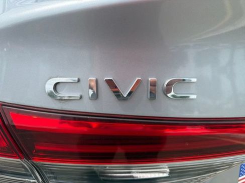 Used 2022 Honda Civic LX image 5