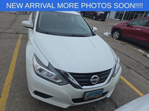 Used 2017 Nissan Altima 2.5 SL image 2