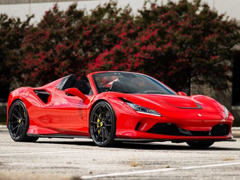 Used 2021 Ferrari F8 Tributo image 41