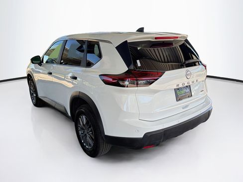 Used 2025 Nissan Rogue S AWD/4WD image 5