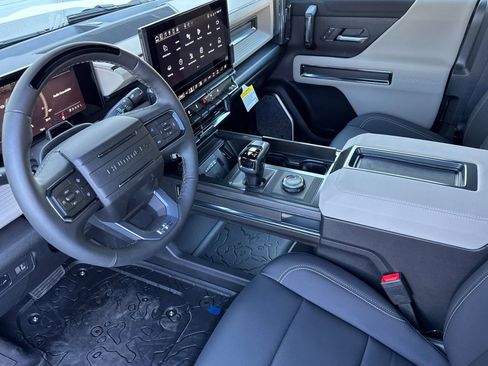 New 2026 GMC Hummer EV 4x4 Crew Cab image 9