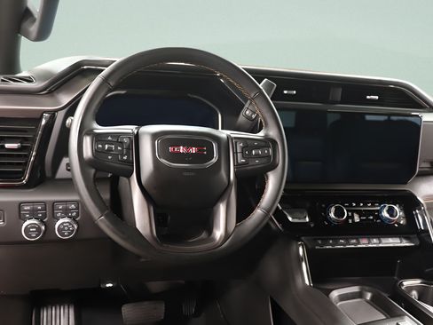 Used 2024 GMC Sierra 2500 AT4 w/ AT4 Premium Plus Package AWD/4WD image 7
