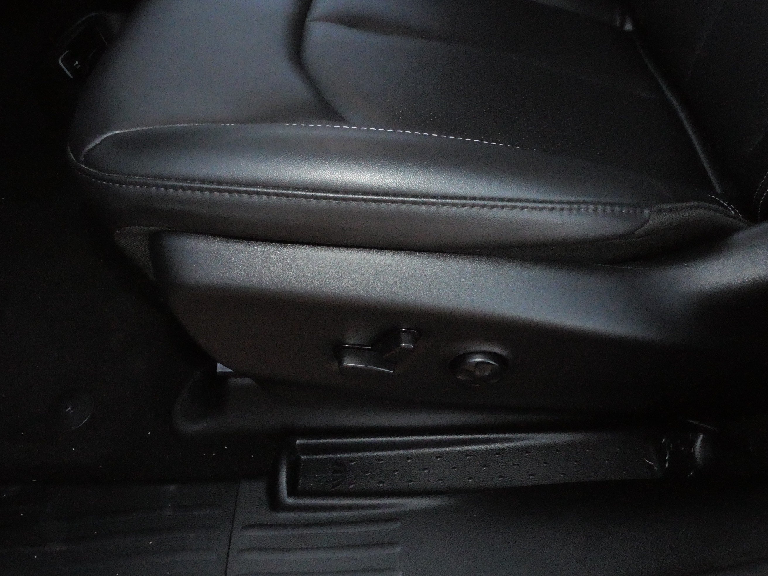 Used 2025 Chrysler Pacifica Select FWD image 22