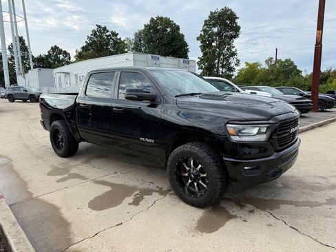 Used 2023 RAM 1500 Laramie AWD/4WD image 5