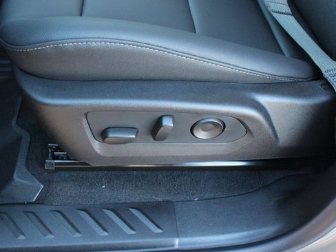 New 2026 GMC Canyon Elevation w/ Convenience Package image 20