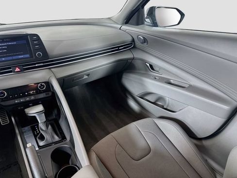 Certified 2025 Hyundai Elantra Sport FWD image 24