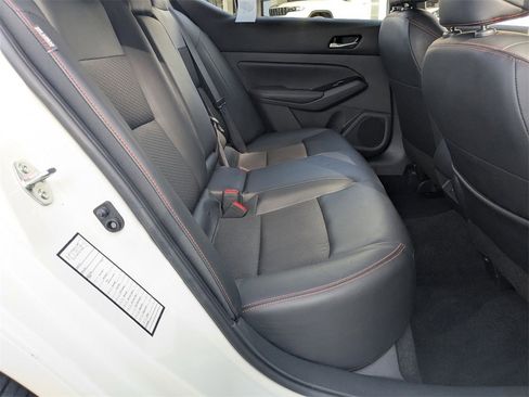 Used 2025 Nissan Altima 2.5 SR image 28