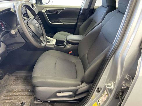 Used 2025 Toyota RAV4 LE FWD image 15