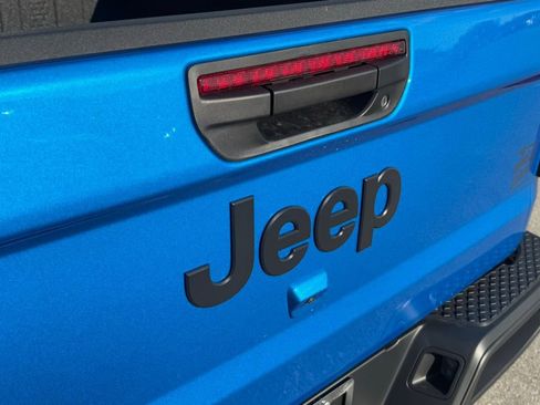 New 2026 Jeep Gladiator Willys image 34