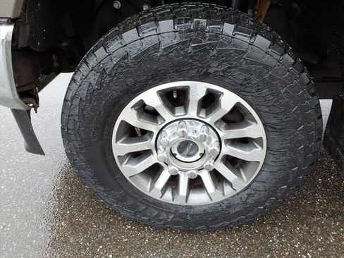 Used 2020 Ford F250 Lariat w/ Snow Plow Prep Package AWD/4WD image 9