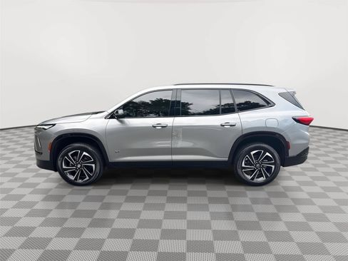 Used 2025 Buick Enclave Sport Touring FWD image 9