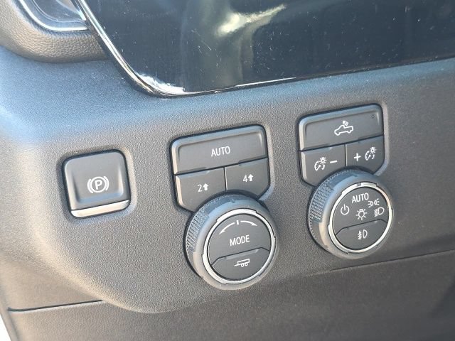 Used 2026 Chevrolet Silverado 1500 RST AWD/4WD image 7