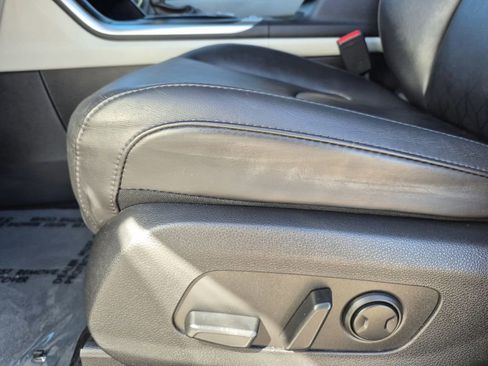 Certified 2023 Kia Carnival LX image 13