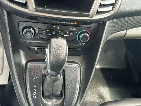 Used 2019 Ford Transit Connect XL image 29