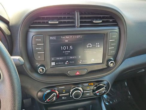 Used 2023 Kia Soul LX w/ LX Technology Package image 25