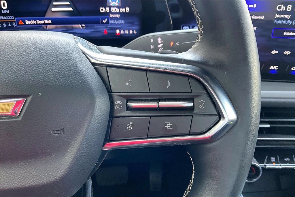 Used 2025 Chevrolet Traverse LT FWD image 19