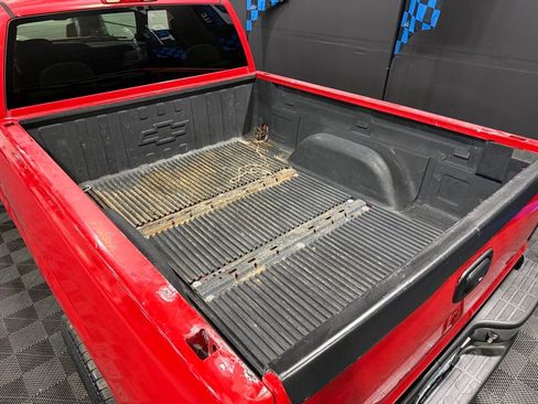 Used 2006 Chevrolet Silverado 2500 LT w/ Skid Plate Package AWD/4WD image 10