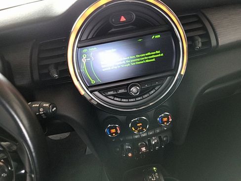 Used 2016 MINI Cooper S image 11