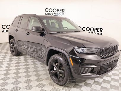 Used 2024 Jeep Grand Cherokee Altitude