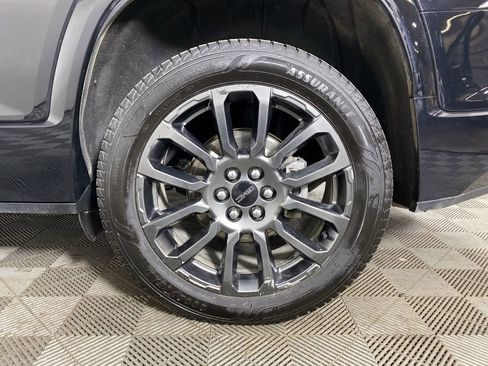 Certified 2023 GMC Acadia Denali w/ Black Diamond Edition image 34