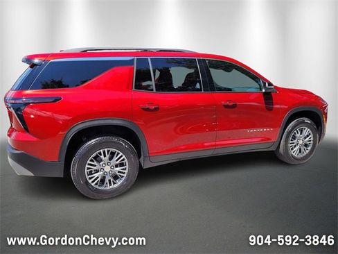 New 2025 Chevrolet Traverse LT image 7