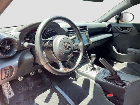 Used 2024 Toyota GR86 TRUENO Edition image 9