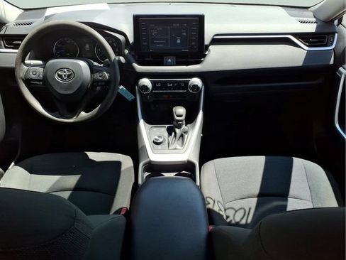 Used 2021 Toyota RAV4 LE AWD/4WD image 21