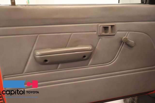 Used 1992 Toyota Pickup Deluxe AWD/4WD image 11