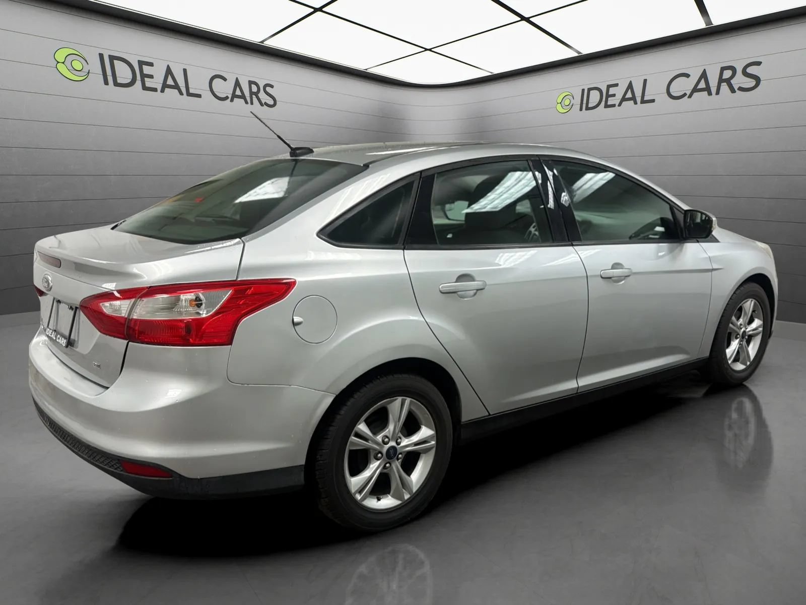 Used 2013 Ford Focus SE FWD image 5