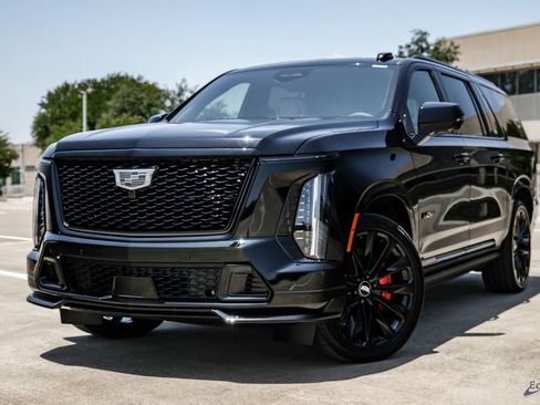 Used 2026 Cadillac Escalade ESV V w/ LPO, ONYX Package AWD/4WD image 5