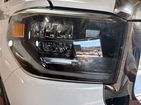 Used 2019 Toyota Tundra Limited AWD/4WD image 9
