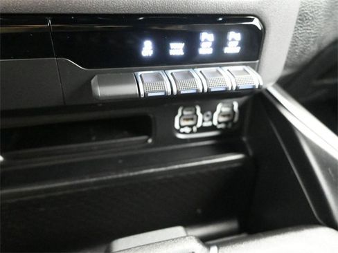 Used 2021 RAM 1500 Big Horn image 23
