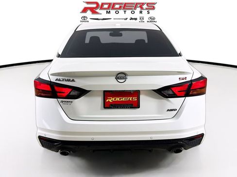 Used 2023 Nissan Altima 2.5 SR AWD/4WD image 7