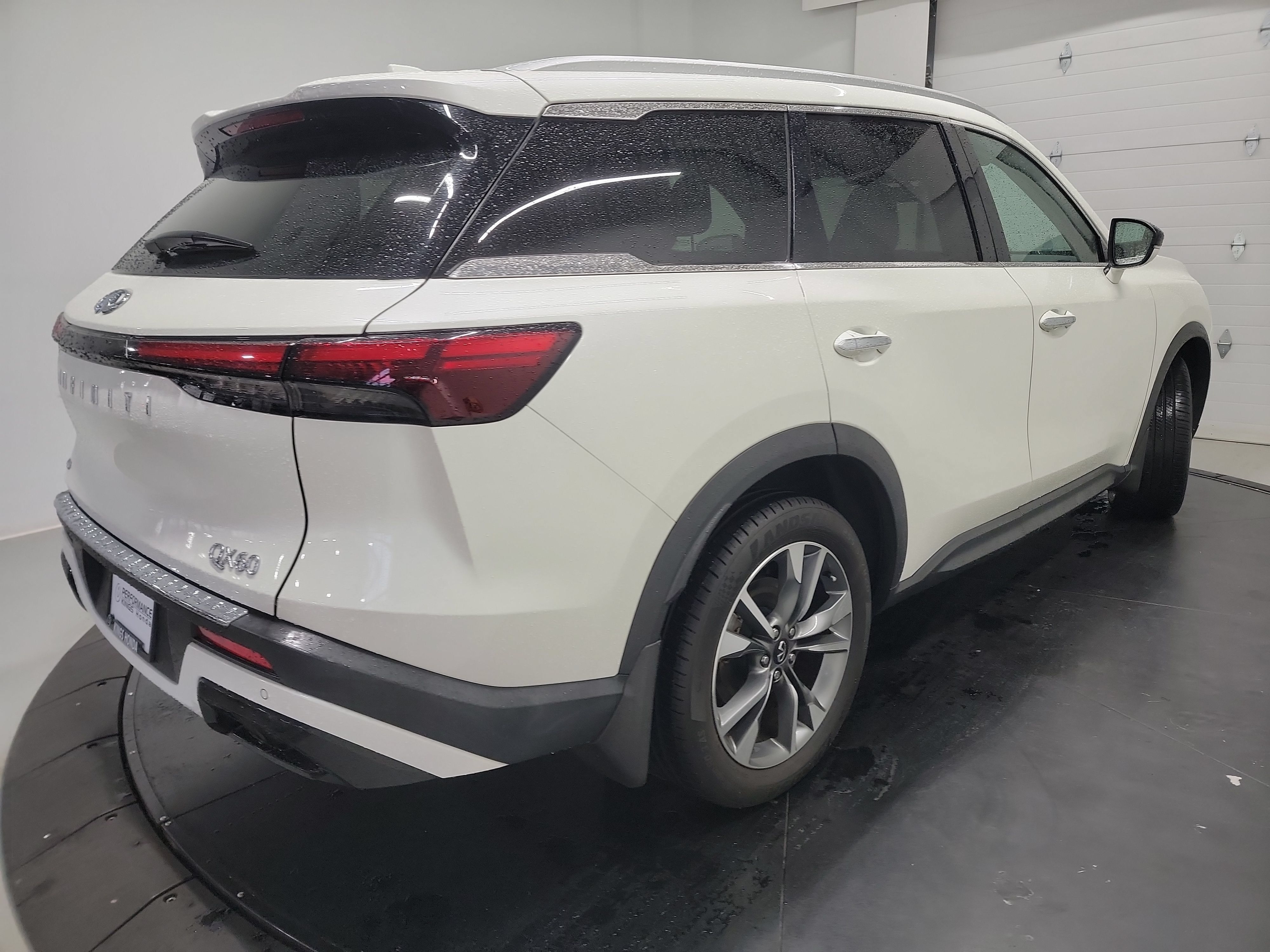 Used 2023 INFINITI QX60 Luxe w/ Cargo Package AWD/4WD image 9
