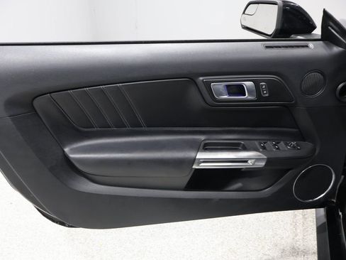 Used 2020 Ford Mustang Premium image 18