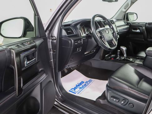 Used 2023 Toyota 4Runner TRD Off-Road Premium image 3