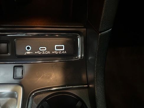 Used 2024 Subaru Ascent Premium w/ Convenience Package image 31