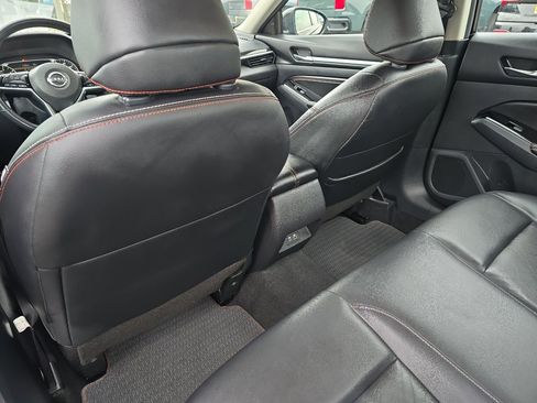 Used 2023 Nissan Altima 2.5 SR w/ SR Premium Package FWD image 18