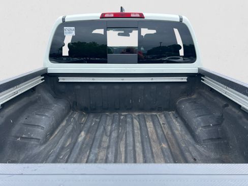 Certified 2024 Nissan Frontier SV w/ SV Convenience Package AWD/4WD image 5
