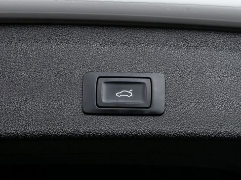 Used 2016 Audi Q5 2.0T Premium Plus w/ Technology Package image 31