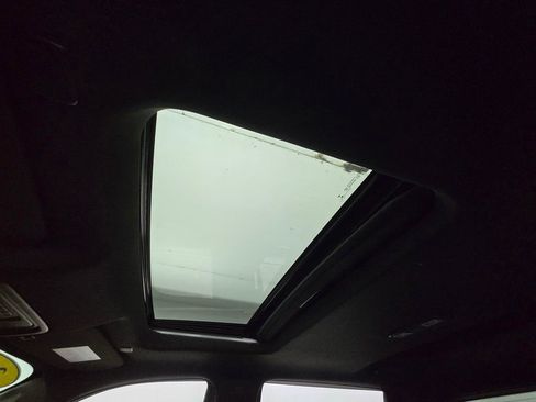 Used 2021 GMC Sierra 1500 AT4 w/ AT4 Premium Package image 4