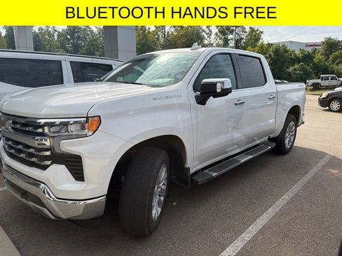 Used 2025 Chevrolet Silverado 1500 LTZ w/ LTZ Convenience Package II AWD/4WD image 3